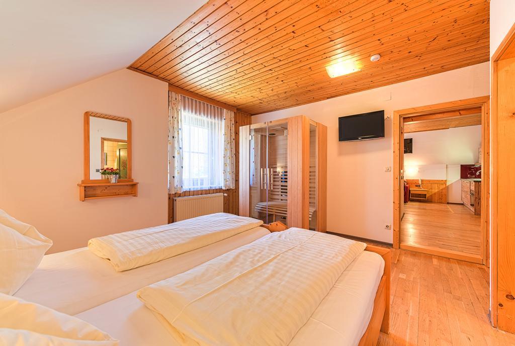 Farm stay Allesbauer - Familie Preis *