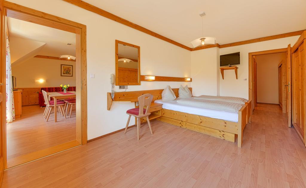Allesbauer - Familie Preis Farm stay Trebesing